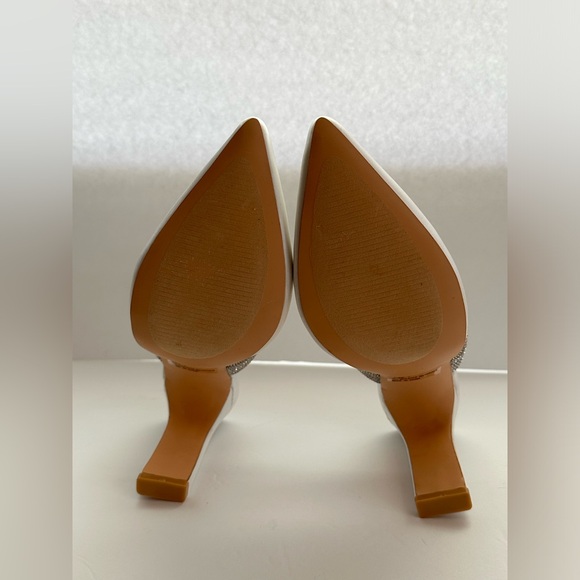 Lulu’s Celines White Satin Rhinestone Pointed-Toe Mule Pumps Size 7 - Picture 4 of 9